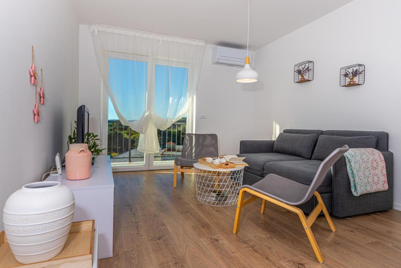 Apartment Vivien ซริกเวนิซา ภายนอก รูปภาพ